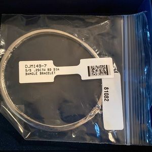 Beautiful Sterling Silver and Diamond Bangle Bracelet 💙💙